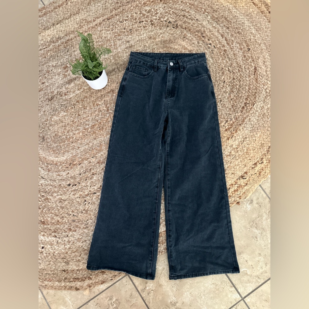 BLACK BAGGY HIGH RISE JEANS